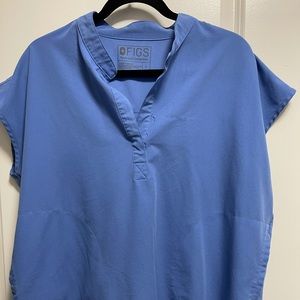 Figs women’s Ceil Blue Rafaela top & Kade pants, L